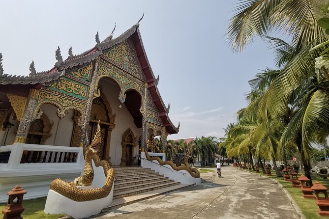 Private Bicycle Tour to Chiang Mai and Thai Cooking Class - Common Questions