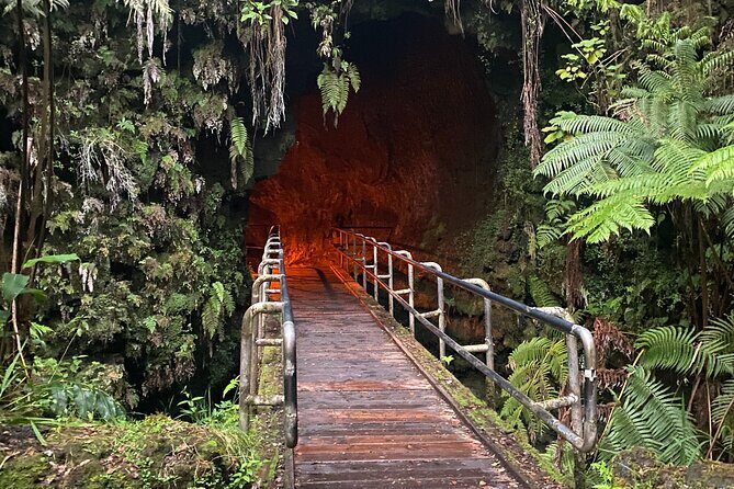 Private Big Island Customizable 14 person Tour/Chauffeur Service - Exploring the Big Island with a Private Customizable Chauffeur Service