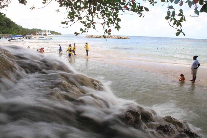 Private Blue Hole and Dunn's River Falls Tour with Transportation - Final Thoughts