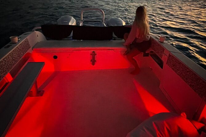 Private Boat and Fireworks Cruise in Waikiki - FAQ