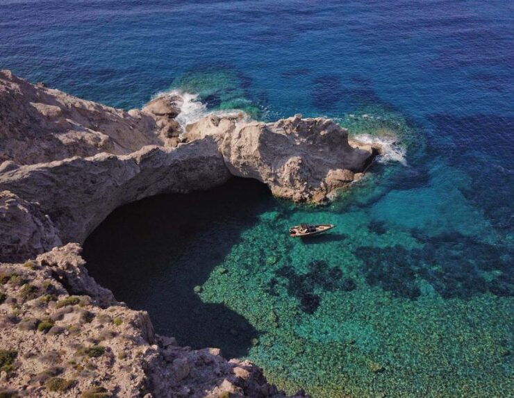 Private Boat Cruise Antiparos, Despotiko & Panteronisia - Experience