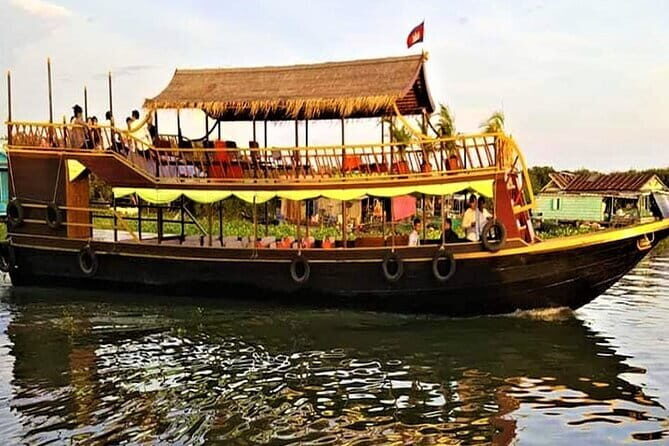 Private Boat from Battambang to Siem Reap via Tonle Sap Lake - Scenic Passage Through Floating Villages and Mangroves