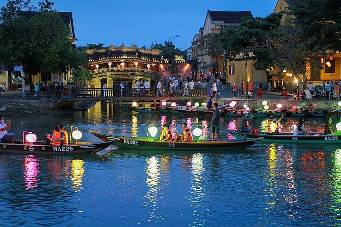 Private Boat Ride, Night Market, and Walking Tour in Hoi An - Discovering Hoi Ans Ancient Architecture