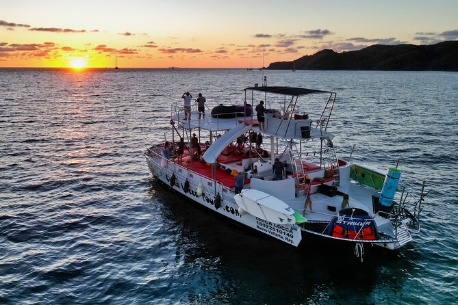 Private Boat Tour ChicaFUN1 Waterslides 65 Yacht [All Inclusive] - Check Availability
