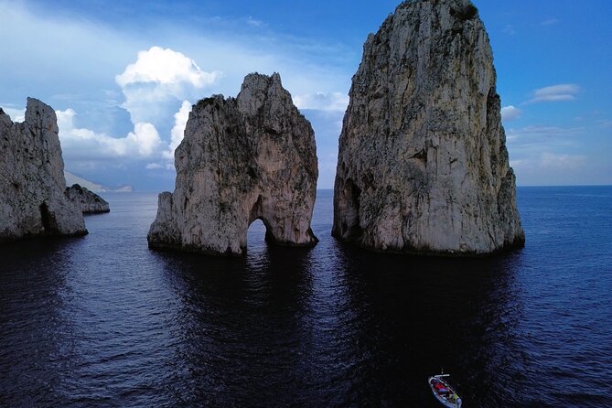 Private Boat Tour: Experience the Sea of Capri at Its Best 4 Hours - Inclusions and Amenities