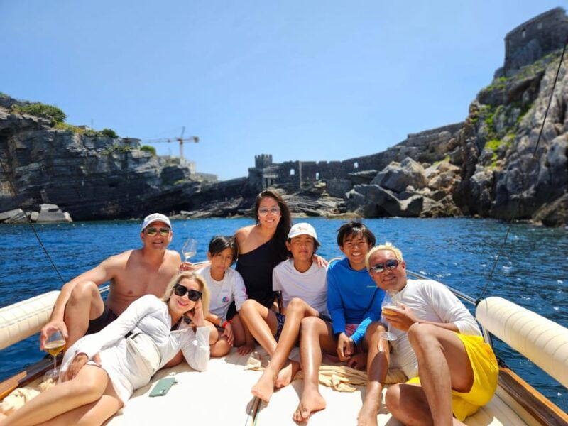 Private Boat Tour from La spezia to 5 Terre with Drinks-Snacks-Swimming - Good To Know  
