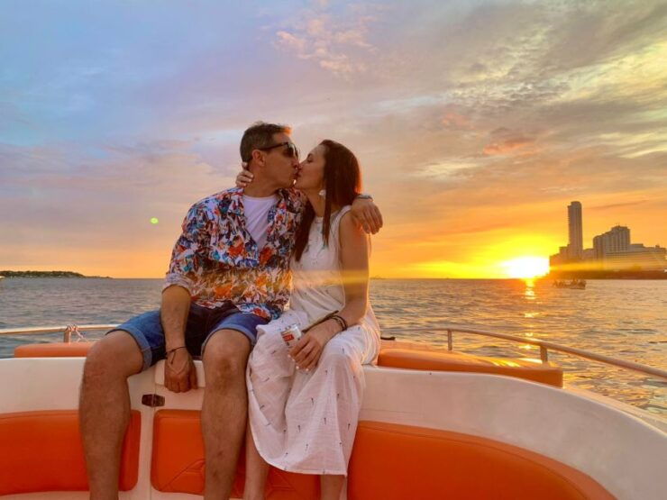 Private Boat Tour in Cartagena Bay - Experience Highlights