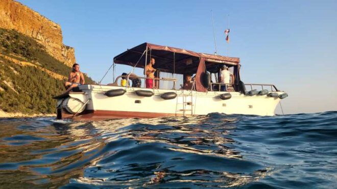 Private Boat Tour in the Calanques W/ Tasting & Swimming - Tour Highlights