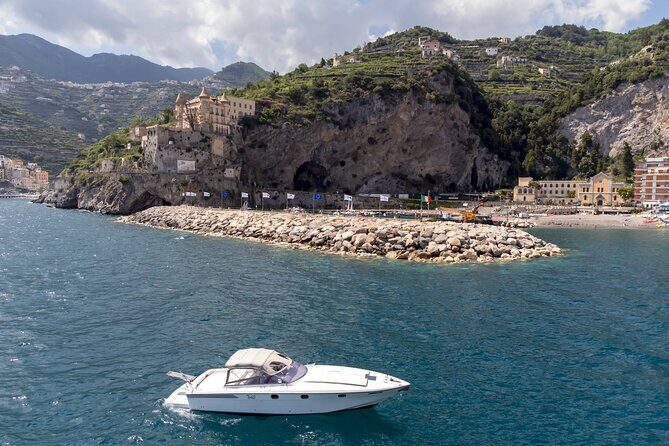 Private Boat Tour of Amalfi Coast with Drinks - An Introduction to the Amalfi Coast Boat Tour