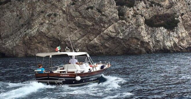 Private Boat Tour of Capri With Prosecco E Snacks - Booking Information
