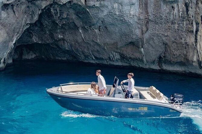 private boat tour on the island of Capri - Good To Know