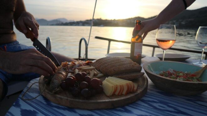 Private Boat Tour Sailing the North Coast of Mallorca - Booking and Cancellation
