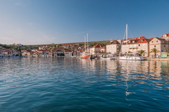 Private Boat Tour to Brac and Solta Islands: Non-Touristy Itinerary - Meeting Details and Logistics