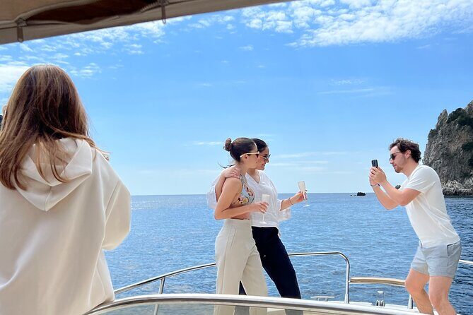 Private Boat Tour to Capri's Hidden Gems with Local Skipper - Underwater and Coastal Marvels: Grotta dei Santi, Verde, Bianca, and Rossa