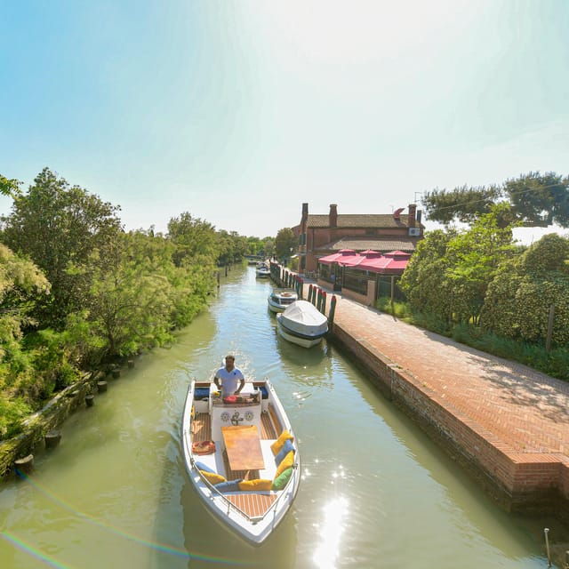 Private Boat Tour to Murano, Burano With Local Real Guide - Good To Know