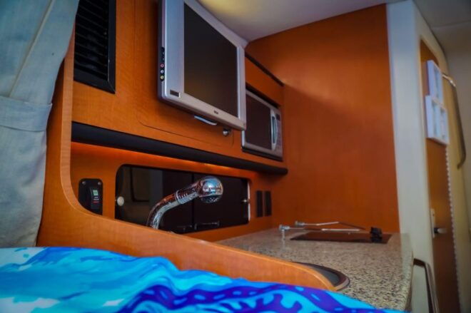 Private Boat Tours in Beautiful Bay Side Miami 29' Chaparral - Location and Category