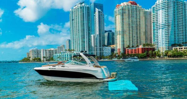 Private Boat Tours in Beautiful Bay Side Miami 29' Chaparral - Common Questions