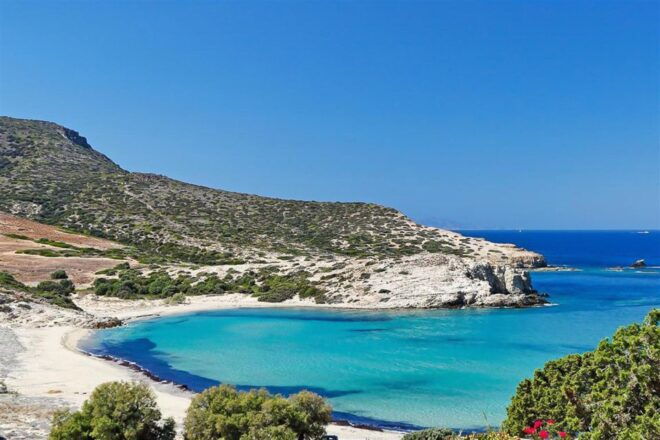 Private Boatcruise Paros, Antiparos, Despotiko, Panteronisi - Exploring Beautiful Beaches