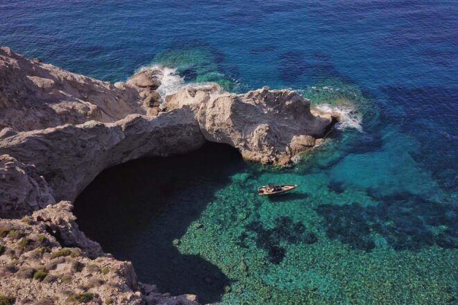 Private Boatcruise Paros, Antiparos, Despotiko, Panteronisi - Visit to the Traditional Village
