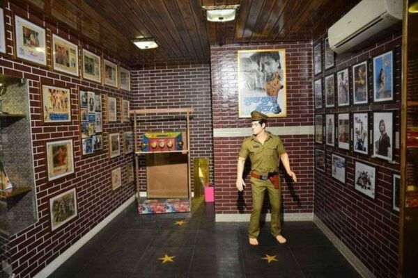Private Bollywood Studio Tour With Mumbai City Tour - Bollywood Studio Visit