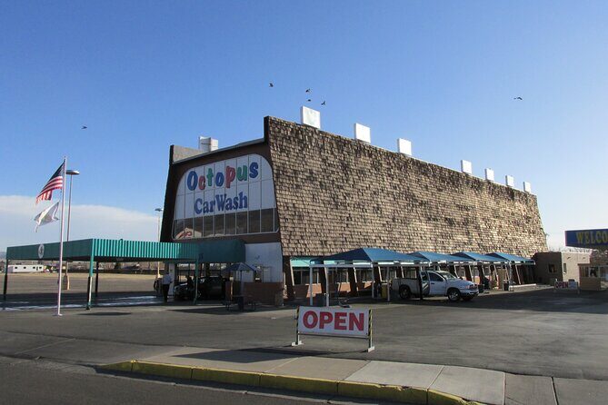 Private Breaking Bad Tour - A Deep Dive into the Albuquerque Breaking Bad Tour