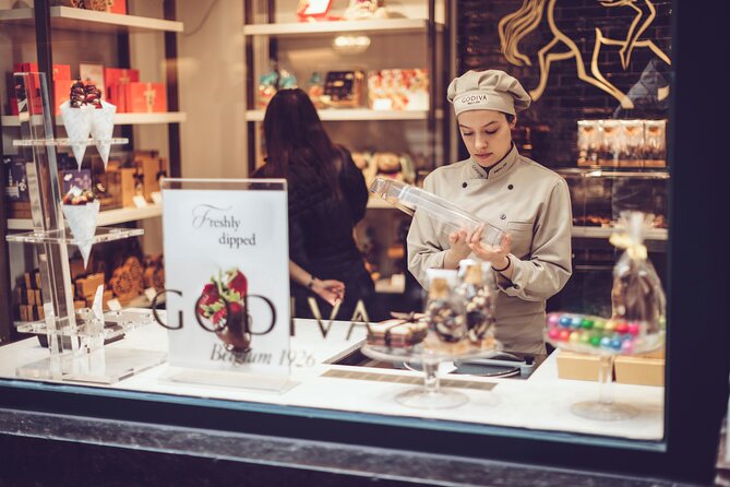 Private Bruges' Iconic Sites and Chocolate Tasting Tour - Common Questions