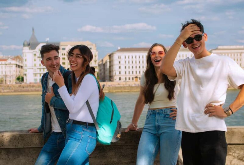 PRIVATE Budapest by Nights: GUIDED tour whit WINE tasting - Good To Know