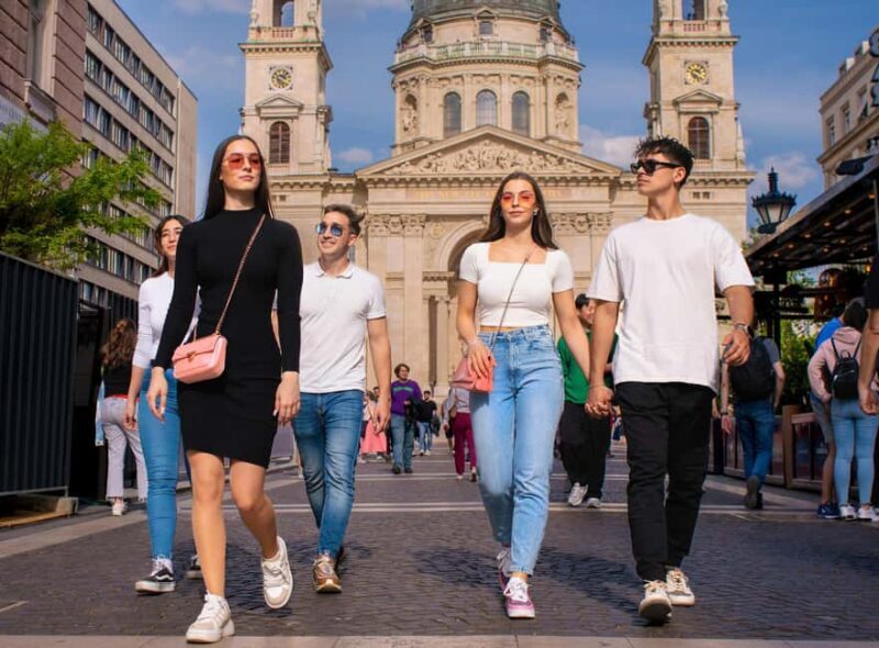 PRIVATE Budapest by Nights: GUIDED tour whit WINE tasting - The Experience Itself: What to Expect