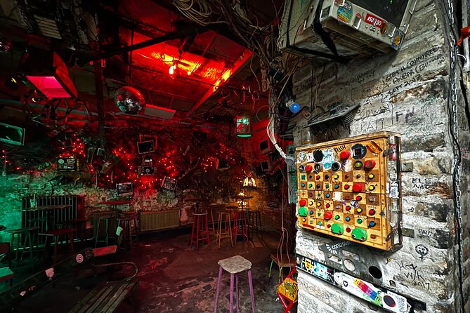 Private Budapest Ruin Bars Walking Tour With Drinks and Snack - Inclusions and Amenities
