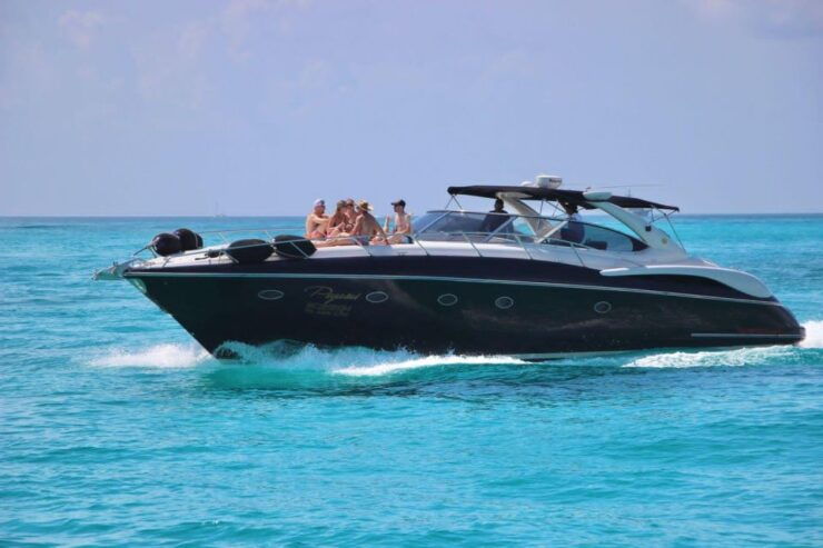 Private Cancun Yacht Sunseeker 60ft - Features and Amenities