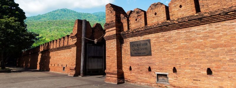 Private Car Charter Chiang Mai Doi Suthep Temple, Wat Chedi Luang, and Craft Village Day Tour - Key points to know