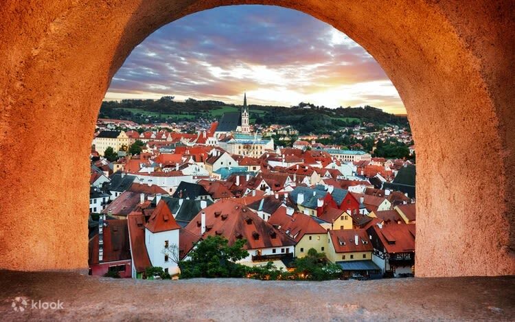 Private Car: Czech Republic Day Trip - Český Krumlov Castle and the gardens