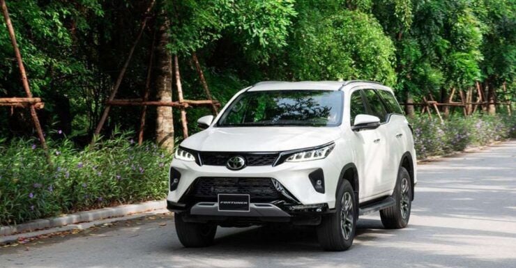 Private Car - Hanoi or Noi Bai Airport To/ From Halong City - Service Details