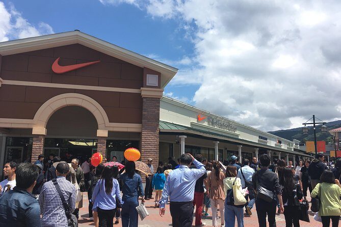 Private Car Mt Fuji and Gotemba Outlet in One Day from Tokyo - The Journey Begins: From Tokyo to Mt. Fuji