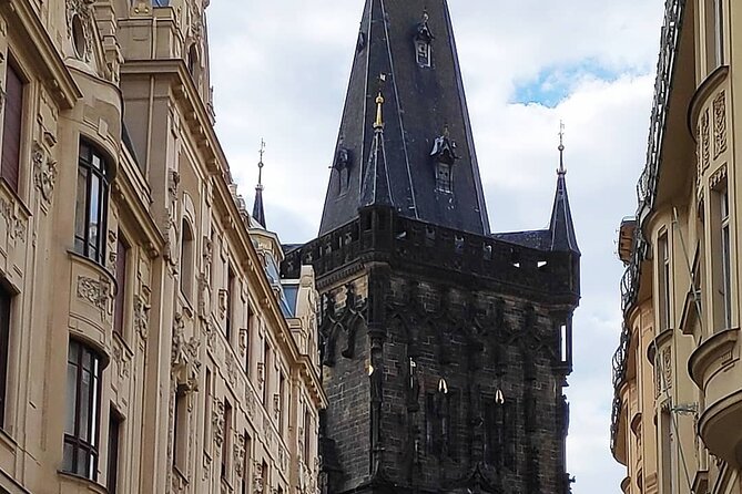 Private Car or Minivan Transfer From Budapest to Prague or Back - Transfer Details