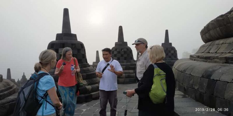 Private car Sunrise Setumbu Hill Borobudur & Prambanan - Return & Reflection