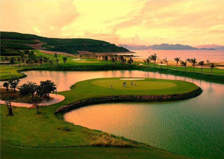 PRIVATE CAR TO GOLF COURSES - VINPEARL GOLF CLUB NHA TRANG - Vehicle Options