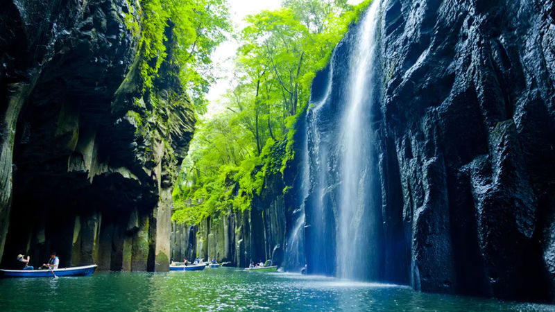 Private car tour from Kumamoto to Takachiho (Aso) and surrounding areas | Takachiho Gorge | Amanoiwato Shrine | Takachiho Shrine | Takachiho Trolley Train | Mount Aso | Kusasenri | Kamishikimi Kumanoimasu Shrine, etc. - At a glance