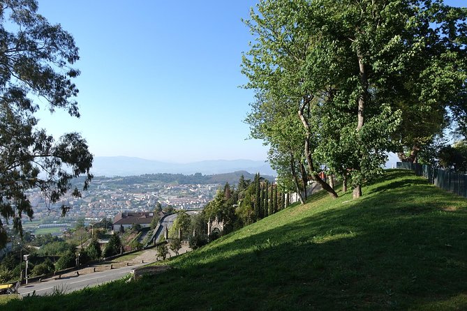 Private Car Transfer From Lisbon to Braga With 2 Hours for Sightseeing - Pickup Information