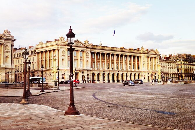 Private Car With a Driver in Paris 4-6 Persons - Convenient Transportation Options