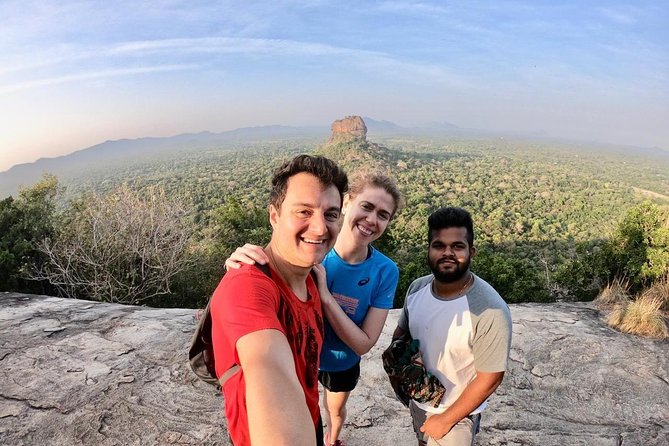 Private Car With Chauffeur in Sri Lanka - Colombo - Overview