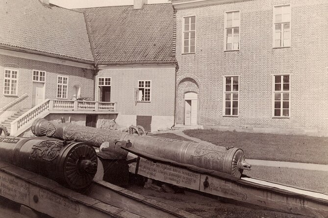 PRIVATE Castle Drottningholm and Gripsholm Tour Stockholm - Tour Highlights