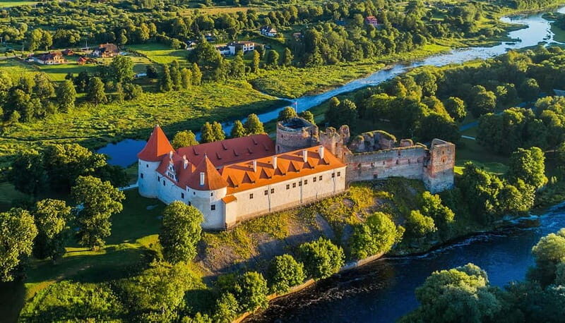 Private Castle tour from Riga:Rundale, Bauska+Hill of Cross - Frequently Asked Questions