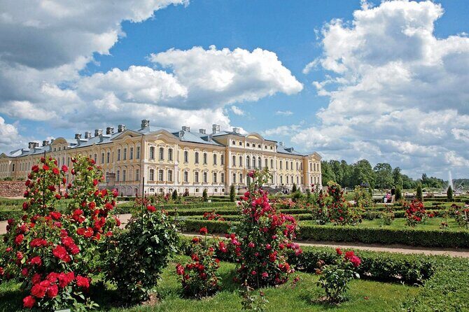 Private Castle tour from Riga:Rundale, Bauska+Hill of Crosses(LT) - A Closer Look at the Itinerary
