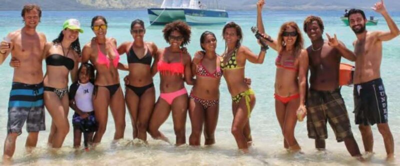 Private: Catamaran Journey to Cayo Arena with Gourmet Lunch - Reaching Cayo Arena: A Tiny Slice of Paradise