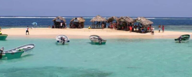 Private: Catamaran Journey to Cayo Arena with Gourmet Lunch - Gourmet Lobster Lunch and Refreshing Drinks