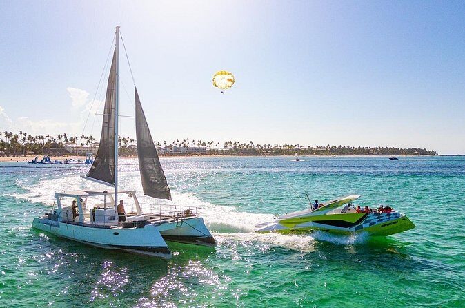 Private Catamaran + Private Parasailing - up to 20 passengers - Who Is This Tour Best For?
