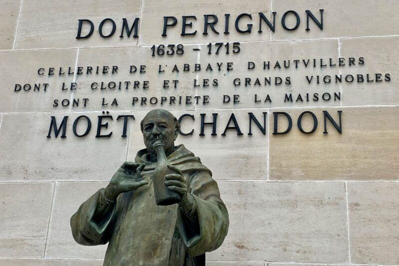 Private Champagne Moet Et Chandon Veuve Clicquot by Mercedes - Good To Know