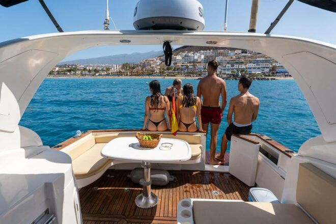 Private Charter 3h - Included in the Charter