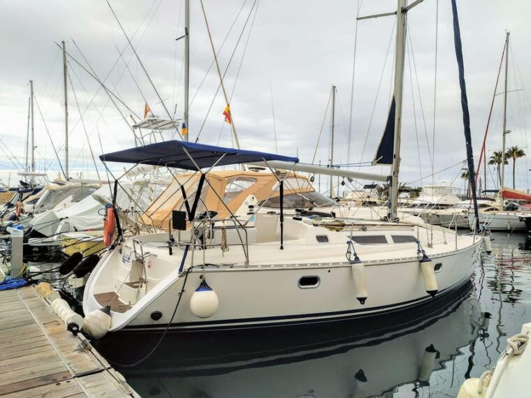 Private Charter on Sailboat - Coastal Trip With Snorkeling in the Bay - The Sum Up